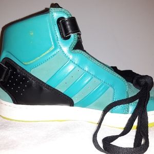 Adidas AR 3.0 - Size 6